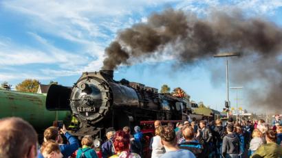 Bild: Reinhold Buchner
Impressionen von der Fahrt eines historischen Zugs durch die Oberpfalz.