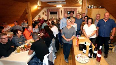 Bild: mef
Viele Besucher schätzen die Gemütlichkeit beim Siedler-Weinfest.