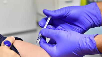 Bild: Martin Schutt
Impfung gegen Grippe. Foto: Martin Schutt/zb/dpa/Symbolbild