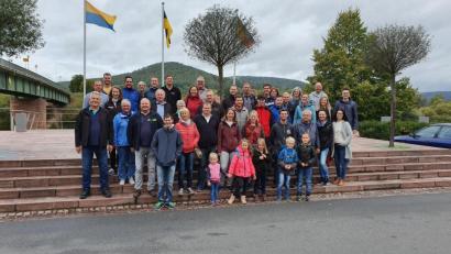 Bild: exb
Eine große Delegation der Freudenberger Feuerwehr besucht die Namenvettern in Freudenberg am Main.