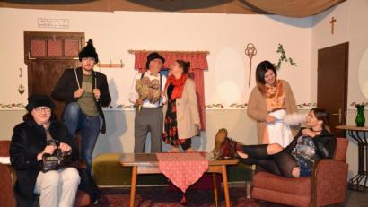 Bild: gi
Alle Theaterfreunde der Volksbühne dürfen sich auf drei lustige Einakter freuen. 
Die Generalprobe hat gut geklappt.