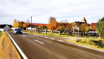 Bild: Thomas Dobler
Die Erneuerung der Kreisstraße SAD 25 zwischen Inzendorf und Gösselsdorf (Bild) war eine der Aufgaben, die in diesem Jahr als erledigt abgehakt werden konnte. 2,8 Kilometer Strecke wurden dabei neu gemacht.