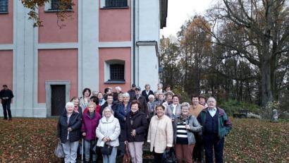 Bild: Pfr. Martin Schlenk/exb
Einen Ausflug nach Ilsenbach unternahm der Evangelische Seniorenkreis Mitterteich.