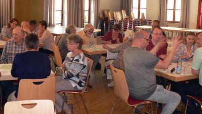 Bild: lep
Hinter der "Zukunftswerkstatt" der evangelischen Kirchengemeinde verbirgt sich ein gut gefüllter Fonds, mit dem zukunftsweisende Projekte und neue Impulse für das Leben und die Dienste der Kirchengemeinden ermöglicht werden sollen.