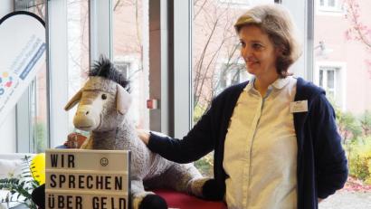 Bild: Bühner
Kirstin Wulf trainiert Eltern und ihre Kinder im Umgang mit Geld