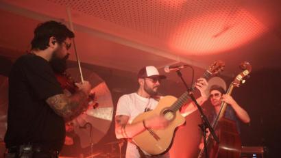 Bild: pmen
"Werd da Wahnsinn!": "Django 3000" präsentieren in der "Sünde" in Weiden ihr fünftes Studioalbum "Django 4000".