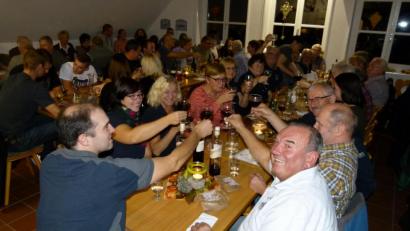 Bild: bgl
Volles Haus herrschte beim Weinabend des EST.