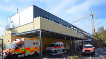 Bild: Benkhardt
Die Kliniken Nordoberpfalz AG ist gerettet. Der Kreistag Tirschenreuth stimmte den Trägerdarlehen erneut zu. Momentan investiert die Kliniken AG sehr viel Geld in den Neubau der Zentralen Notaufnahme in der Kreisstadt.