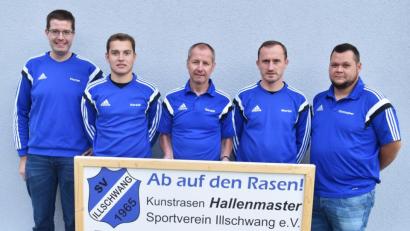Bild: no
Das Hallenmasters-Team, dem (von links) Florian Roth, Felix Dirscherl, Harald Janker, Martin Luber und Christopher Herzog angehören, arbeitet mit Hochdruck auf das Großereignis im Februar hin.
