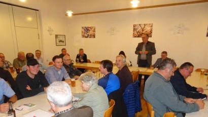 Bild: hm
Unter der Leitung von Bürgermeister Richard Tischler trafen sich die Vereinsvorstände zur Besprechung aktueller Themen und Festlegung des weiteren Veranstaltungskalenders.