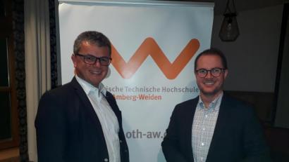 Bild: exb/Matthias Schöberl
Auch Bürgermeister Martin Birner freute sich darüber, dass Professor Steffen Hamm referierte.