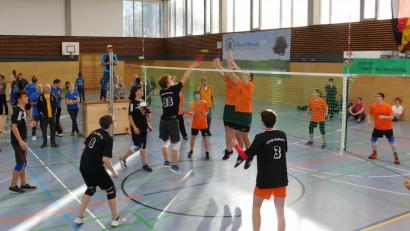 Bild: hai
26 Mannschaften versuchen am Wochenende, den Indiaca-Ball so oft wie möglich im Feld ihrer jeweiligen Gegner zu platzieren.