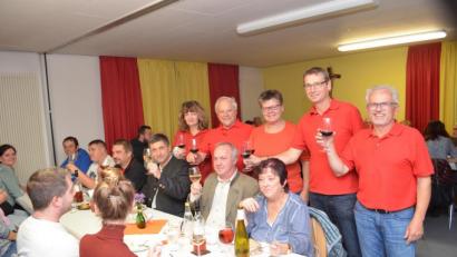 Bild: fz
Bunter Besuch beim Weinfest der SPD. Auch der politische Gegner ließ es sich nicht nehmen, vorbeizuschauen.