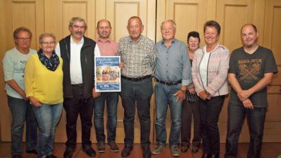 Bild: sön
Vorsitzender Reinhard Ott (Dritter von links) mit den Vorstandsmitgliedern Ottilie Blank, Gerlinde Hafenbradl, Hans Ram, Erich Brem, Karl-Heinz Ruzok, Rita Brem-Wittmann, Rita Thomas und Daniel Berner (von links).