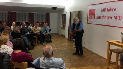 Bild: ag
Ein Highlight ist dieser etwas andere Highmat-Abend mit Sepp Raith. Zum gleichnamigen Programm des bayerischen Liedermachers hat der SPD-Ortsverein Hirschau anlässlich seines 100-jährigen Bestehens in den kleinen Saal des Josefshauses eingeladen.