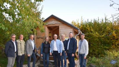Bild: Johanna Härtl
Vertreter der Ikom-Stiftland besuchten die Umweltsation in Waldsassen.