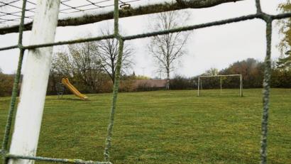 Bild: ll
Auf dem alten Spielplatz in der Schäfergasse in Michelfeld sollen vier Bauplätze entstehen – der Stadtrat schuf jetzt die Voraussetzungen dafür.