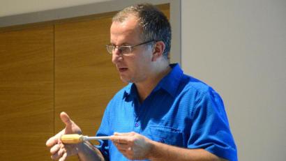 Bild: Kunz
Der Schraubenschlüssel ist auch im Computerzeitalter noch ein beliebtes Einbruchswerkzeug. Dieter Melzner informierte über Maßnahmen zum Schutz vor Einbrüchen.