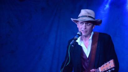 Bild: Kunz
Martti Mäkkela auf der "Live Stage" im "Parapluie" am "Kunstgenuss bis Mitternacht"-Tag.