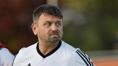 Bild: Alfred Schwarzmeier
Noch steht Trainer Roland Lang für die SV Grafenwöhr an der Außenlinie. Aber nach dieser Saison ist Schluss.