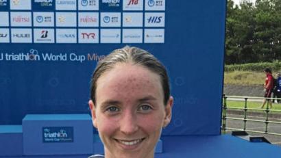 Bild: exb
Marlene Gomez-Islinger freute sich über den 10. Platz beim Triathlon-Weltcup in Japan.