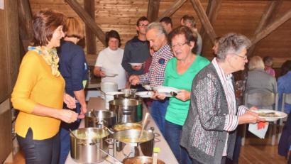 Bild: no
Die Teilnehmer konnten unter zehn Suppen und Eintöpfen wählen.