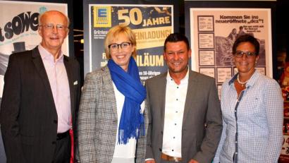 Bild: R. Kreuzer
Die Grußwortredner sind (von links) Heinz Weiß, Sabine Zeidler, Klaus Grünbauer und Anke Reiß.