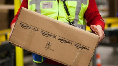 Bild: Christoph Schmidt/dpa
Pakete von Amazon können bald aus dem Verteilzentrum Bayreuth kommen.