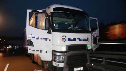 Bild: wro
Nach dem Unfall eines Lastwagen war die A93 am Dienstagmorgen bei Windischeschenbach gesperrt.