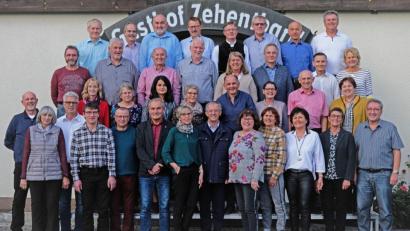 Bild: twi
Große Freude herrscht beim Wiedersehen bei den Teilnehmern am Klassentreffen.