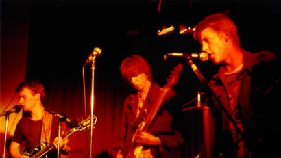 Bild: exb
Die "Brennenden Ohrwaschl" live im Jahr 1985. Von rechts: Kalle Dobler, Johannes Schuster und Martin Winterholler.