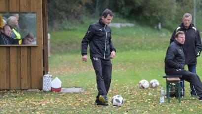 Bild: ref
Thorsten Baierlein ist ein Freund des gepflegten Fußballs. Am Sonntag trifft er mit dem SV Hahnbach auf den Spitzenreiter.