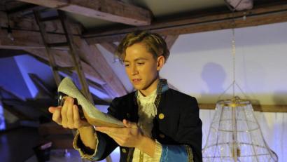 Bild: exb/Landestheater Oberpfalz
Szenenbild aus Aschenbrödel.