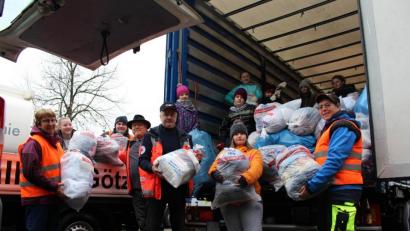 Bild: njn
Von den Sammelautos wanderten die Säcke gleich in den großen bereitgestellten Lastwagen.