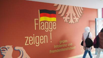 Bild: Bühner
Diese Wand gegenüber dem Lehrerzimmer im Staatlichen Berufsschulzentrum Weiden erhält jetzt noch mehr Bedeutung.