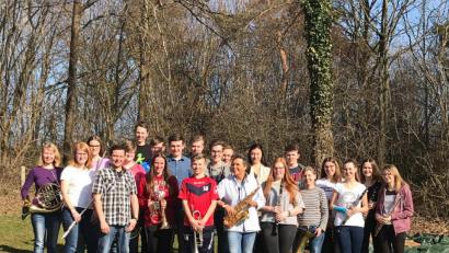Bild: do
Auch das Blasorchester der Musikschule freut sich auf neue Herausforderungen. Unser Bild zeigt das Ensemble beim Probenwochenende in Pottenstein.