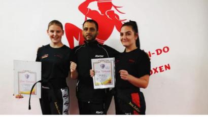 Bild: exb
Von links: Annika Eder, Trainer Ali Dayekh und Jana Zeitler.