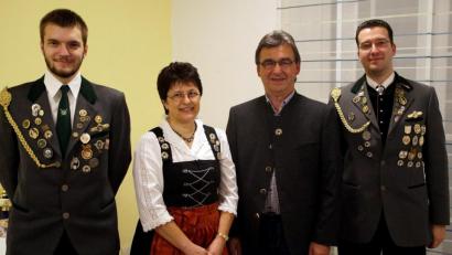Bild: R. Kreuzer
Die neuen Vereinsmeister der "Freiheit"-Schützen sind (von links) Stefan Poß, Christine Poß, Hermann Riedl und Alexander Thiel.