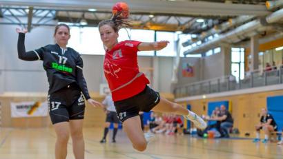 Bild: Günter Uschold (gud)
Auf Sophie Last (HV Oberviechtach) und ihre Teamkolleginnen wartet beim Gastspiel bei der SG Naabtal viel Arbeit