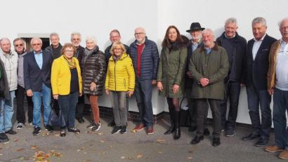 Bild: Bühner
Letztmalig treffen sich die Ausbildungspaten zur Besprechung: Mit dabei auch Projektorganisator Engelbert Vollath (Vierter von links), Jürgen Spickenreuther für den Arbeitskreis Schule-Wirtschaft und für die Initiative Pro Ausbildung (links) und Schulamtsdirektorin Elisabeth Junkawitsch (Sechste von rechts).