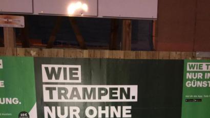 Bild: we
„Wie Trampen. Nur ohne Axtmörder.“ In ganz Leipzig sind Plakatwände mit Werbung von „CleverShuttle“ tapeziert. Das sorgt für Unmut. Nicht nur im großen Leipziger Freundeskreis der ermordeten Tramperin Sophia Lösche.