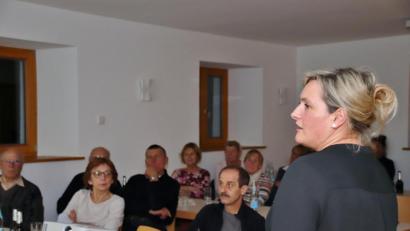 Bild: Thomas Dobler
Elke Reinhart versicherte in ihrem Vortrag beim "Wackersdorf-Treff", die Initiative "Integration SAD" leiste einen wichtigen Beitrag zur Integration der Flüchtlinge und Migranten im Landkreis Schwandorf.