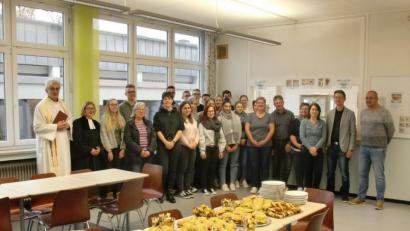 Bild: aub
Nach der Segnung erwartete die Gäste kleines Buffet mit leckeren Kostproben.