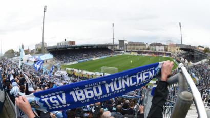 Bild: Andreas Gebert/dpa
„Einmal Löwe, immer Löwe“: Die Sechziger-Fans gehören zu den treuesten im Fußballgeschäft. Die Anhänger aus der Oberpfalz bewerten den neuen Trainer Michael Köllner nahezu nur positiv.
