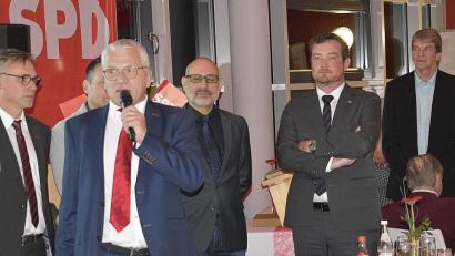 Bild: Karl Schwemmer
Norbert Gradl beim Gesang