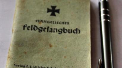 Bild: upl
Das Feldgesangbuch, ein Büchlein zehn Zentimeter hoch und sieben breit.