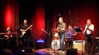 Bild: bmr
Sie machen jetzt die Bühne frei: Matthias Sommer, Thommy Müller, Lurchi Gebhardt, Uli Lommer und Konny Sommer beenden das Projekt „Cellar Boys“ nach sieben Jahren.