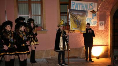 Bild: sne
Zeit, die Faschingszeit zu eröffnen: In Pressath ist Rathaussturm.