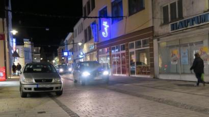 Bild: Hirsch
Eine temporäre Fußgängerzone wird es in der Friedrich-Ebert-Straße in Schwandorf vorerst nicht geben. Der Verkehrsausschuss stellte den CSU-Antrag mit Mehrheit zurück.