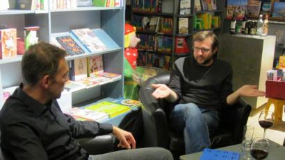 Bild: aks
Mit-Verleger Jonas Engelmann (rechts) und Gastgeber Ralf Volkert hatten viel zu besprechen beim Büchermacher-Abend.